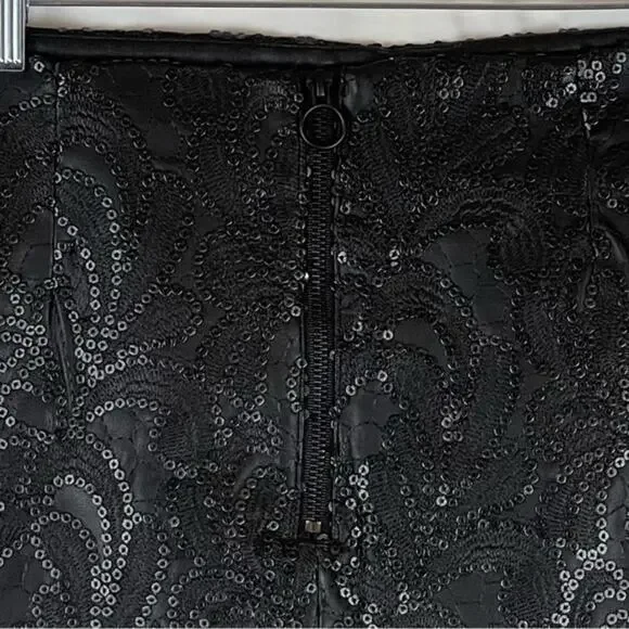 Blank NYC Vegan Leather Black Sequined Mini Skirt Size S - Picture 4 of 10